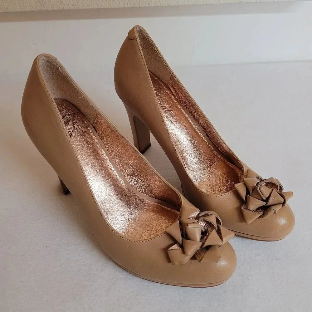 ANTHROPOLOGY Miss Albright Tan Bow Leather Platform High Heels Size 8.5